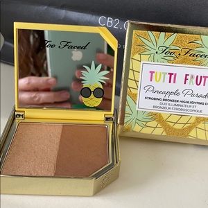 Too Faced Pineapple Paradise bronzer highlighter